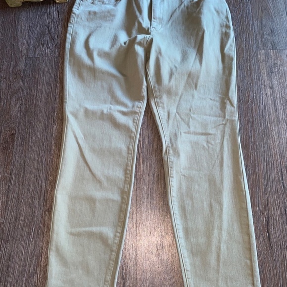 Cold water creek light olive green size 14 slim leg pants new - Picture 4 of 8